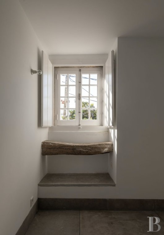 A proximité de Lisbonne, à l’entrée du parc naturel de Sintra-Cascais, une maison de village avec jardin, terrasses et patios - photo  n°25